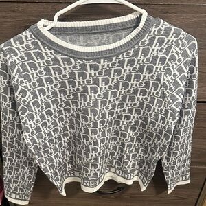 Monogram Gray and Cream Knit Top size S